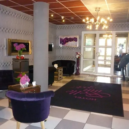 Belle فندق